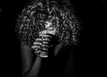 Izzy Bizu 2017