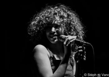 Izzy Bizu 2017