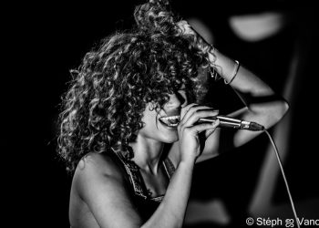 Izzy Bizu 2017